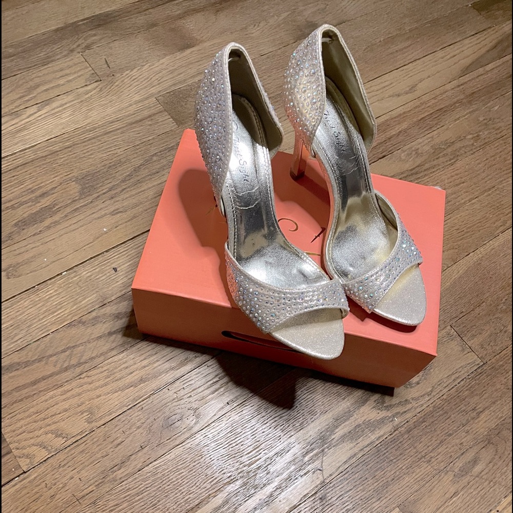 Sparkly champagne colored peeptoes